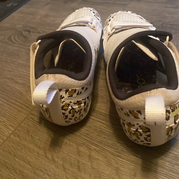 Nike Spin Shoes - Peloton Compatible - Picture 4 of 4